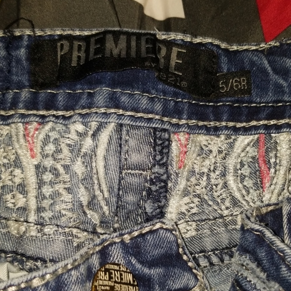 Jean - Picture 2 of 2